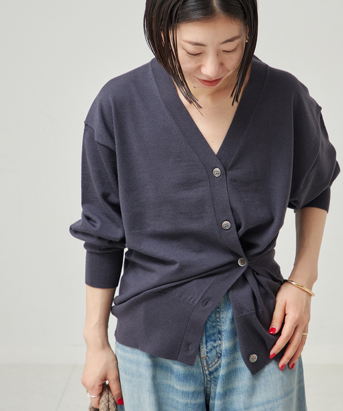 journal standard L'essage(ジャーナルスタンダードレサージュ)の「Washable/victriaデザインカーディガン(カーディガン/ボレロ・レディース・チャコールグレー/ベージュ/ネイビー・FREE)」の16枚目の写真