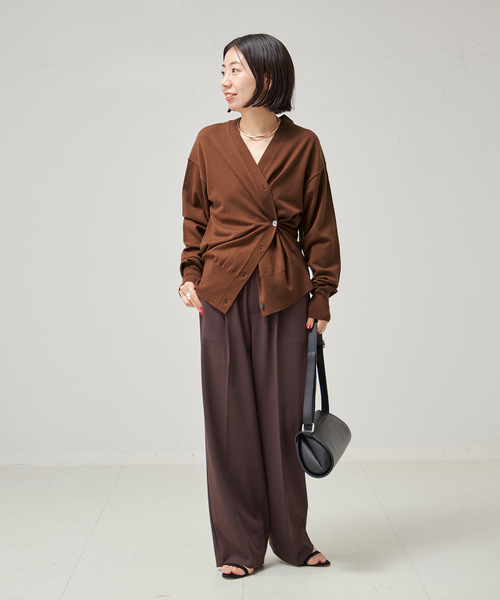 journal standard L'essage(ジャーナルスタンダードレサージュ)の「Washable/victriaデザインカーディガン(カーディガン/ボレロ・レディース・チャコールグレー/ベージュ/ネイビー・FREE)」の17枚目の写真