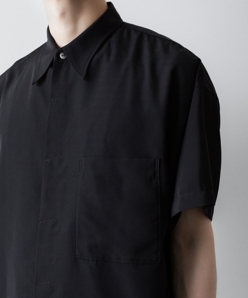 ato(アトウ)の「OVERSIZED DRAW CORD SHIRTS(シャツ/ブラウス・メンズ・ホワイト/ブラック・44/46/48)」の8枚目の写真