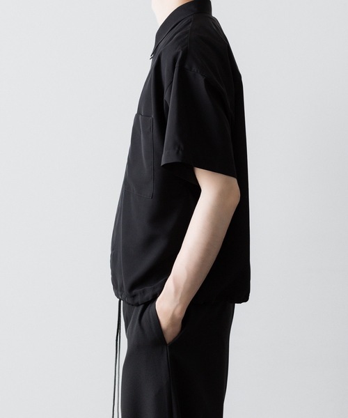 ato(アトウ)の「OVERSIZED DRAW CORD SHIRTS(シャツ/ブラウス・メンズ・ホワイト/ブラック・44/46/48)」の5枚目の写真
