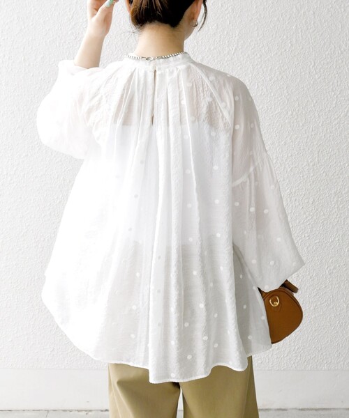 SHIPS any:〈手洗い可能〉シアー ドット スタンドカラー パフ ギャザー