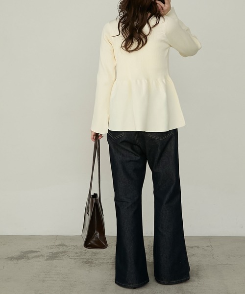 Cherir Mignon(シェリルミニョン)の「【Cherir Mignon】- Silhouette Couture -2wayゴールドボタンペプラムニットカーディガン(カーディガン/ボレロ・レディース・チャコールグレー/アイボリー/ブラック/ピンクベージュ・FREE)」の10枚目の写真