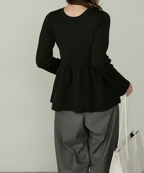 Cherir Mignon(シェリルミニョン)の「【Cherir Mignon】- Silhouette Couture -2wayゴールドボタンペプラムニットカーディガン(カーディガン/ボレロ・レディース・チャコールグレー/アイボリー/ブラック/ピンクベージュ・FREE)」の15枚目の写真