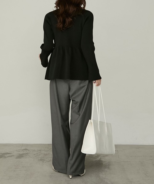 Cherir Mignon(シェリルミニョン)の「【Cherir Mignon】- Silhouette Couture -2wayゴールドボタンペプラムニットカーディガン(カーディガン/ボレロ・レディース・チャコールグレー/アイボリー/ブラック/ピンクベージュ・FREE)」の18枚目の写真