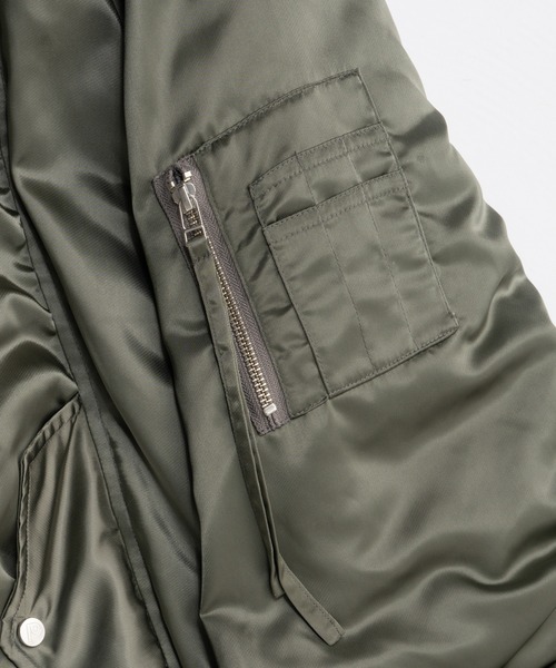 PRANK PROJECT(プランクプロジェクト)の「リバーシブルファーMA-1 / Reversible fur MA-1(MA-1・レディース・ブラック/アイボリー/カーキ・FREE)」の11枚目の写真