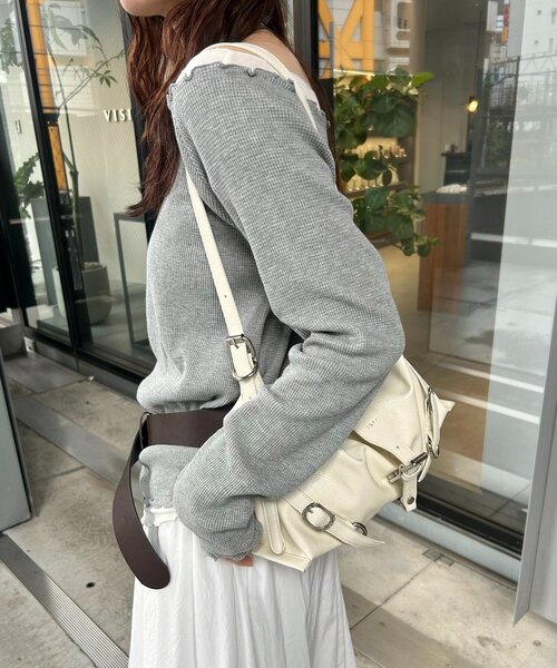 mystic（ミスティック）の「loti ベルトデザインショルダー（ショルダーバッグ・レディース・アイボリー/ブラック・ONE SIZE）」の9枚目の写真