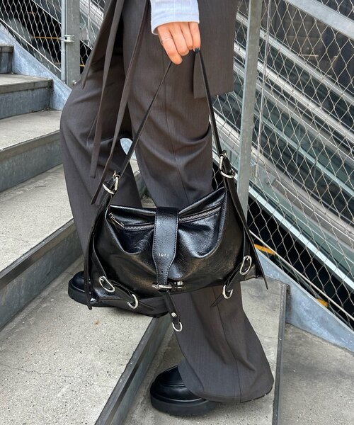 mystic（ミスティック）の「loti ベルトデザインショルダー（ショルダーバッグ・レディース・アイボリー/ブラック・ONE SIZE）」の19枚目の写真