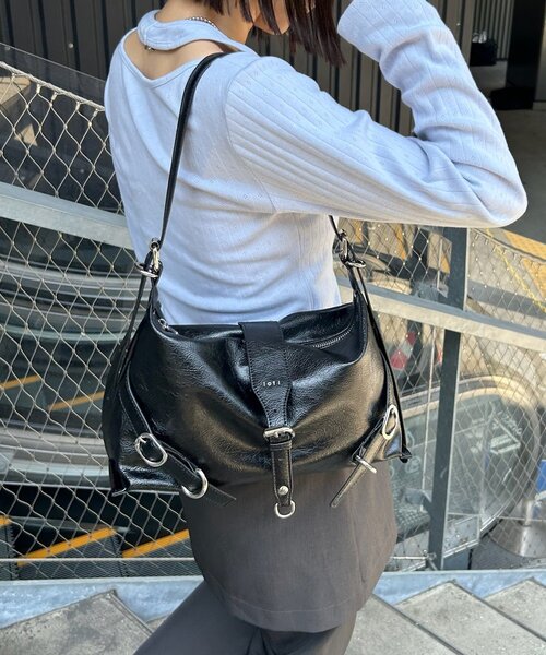 mystic（ミスティック）の「loti ベルトデザインショルダー（ショルダーバッグ・レディース・アイボリー/ブラック・ONE SIZE）」の20枚目の写真