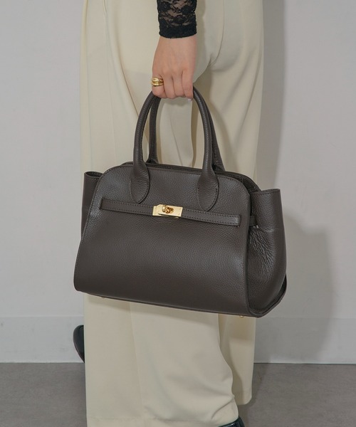 【未使用】AULENTTI カウレザー金具ベルトショルダーバッグ DOLLARO AULENTTI】カウレザー金具ベルトショルダーバッグ DOLLARO(M&E) FB