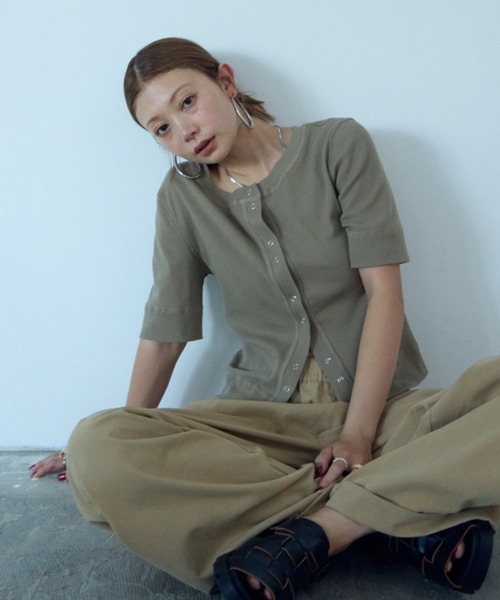 HANNE（アン）の「サーマルハーフスリーブスナップカーディガン（カーディガン/ボレロ・レディース・ブラック/カーキ/ホワイト・FREE）」の7枚目の写真