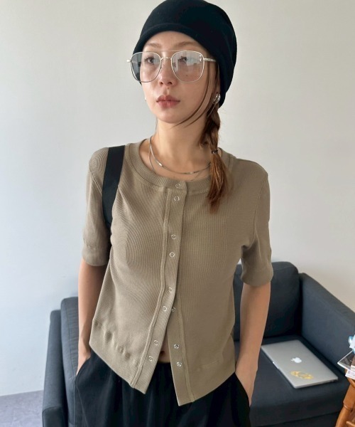 HANNE（アン）の「サーマルハーフスリーブスナップカーディガン（カーディガン/ボレロ・レディース・ブラック/カーキ/ホワイト・FREE）」の11枚目の写真