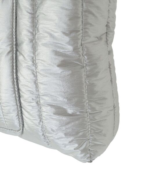 Green Parks(グリーンパークス)の「・furry rate シャイニーキルティングバッグ(ショルダーバッグ・レディース・ブラック/シルバー・FREE)」の11枚目の写真