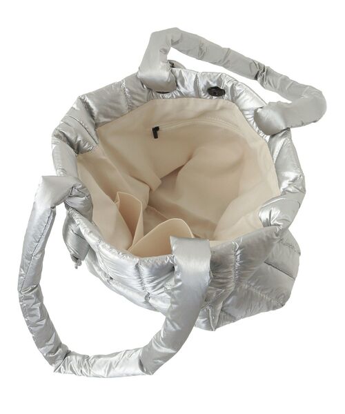 Green Parks(グリーンパークス)の「・furry rate シャイニーキルティングバッグ(ショルダーバッグ・レディース・ブラック/シルバー・FREE)」の13枚目の写真