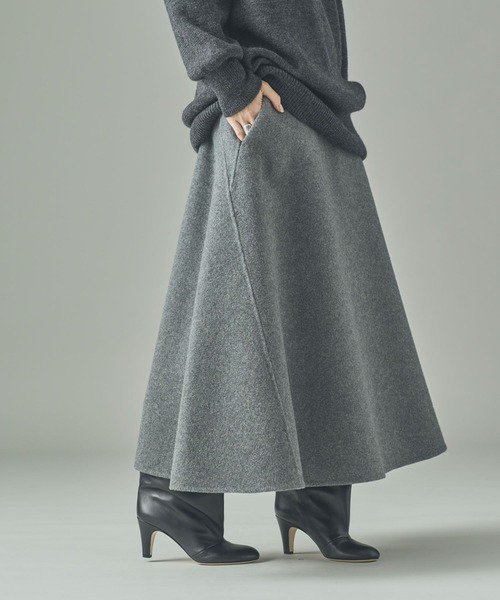 Curensology（カレンソロジー）の「Curensology(カレンソロジー)/ウールボンディングスカート（スカート・レディース・ベージュ/ブラック/グレー・36/38）」の3枚目の写真
