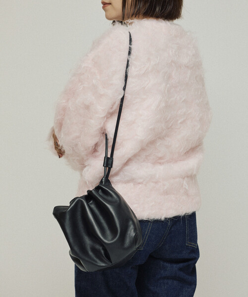 Firsthand（ファーストハンド）の「Firsthand/ファーストハンド レザー 3WAY キンチャクバッグ / 牛革 / 撥水レザー（ハンドバッグ・レディース・ブラック・ONE SIZE）」の10枚目の写真