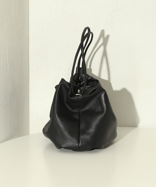 Firsthand（ファーストハンド）の「Firsthand/ファーストハンド レザー 3WAY キンチャクバッグ / 牛革 / 撥水レザー（ハンドバッグ・レディース・ブラック・ONE SIZE）」の15枚目の写真