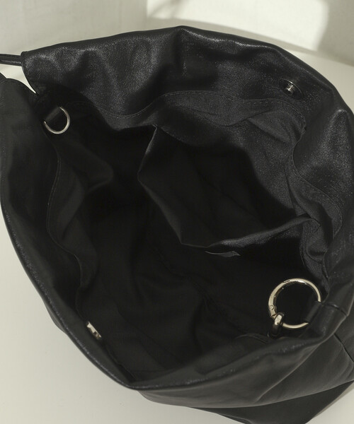 Firsthand（ファーストハンド）の「Firsthand/ファーストハンド レザー 3WAY キンチャクバッグ / 牛革 / 撥水レザー（ハンドバッグ・レディース・ブラック・ONE SIZE）」の18枚目の写真