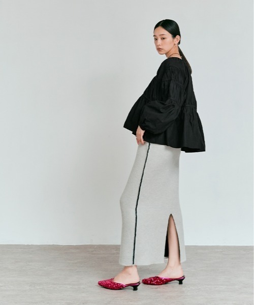 W:Huku(フーク)の「タイプライター 切り替え シャーリング トップス /Cotton Typewriter Shirring Flare Top(シャツ/ブラウス・レディース・オフホワイト/グレー/ブラック・FREE)」の8枚目の写真