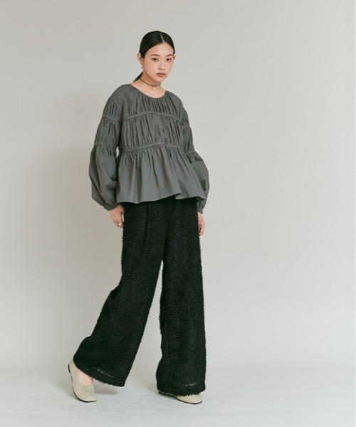 W:Huku(フーク)の「タイプライター 切り替え シャーリング トップス /Cotton Typewriter Shirring Flare Top(シャツ/ブラウス・レディース・オフホワイト/グレー/ブラック・FREE)」の9枚目の写真