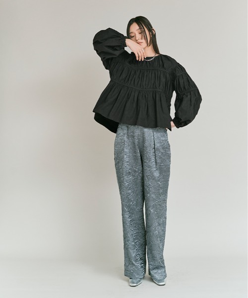 W:Huku(フーク)の「タイプライター 切り替え シャーリング トップス /Cotton Typewriter Shirring Flare Top(シャツ/ブラウス・レディース・オフホワイト/グレー/ブラック・FREE)」の11枚目の写真