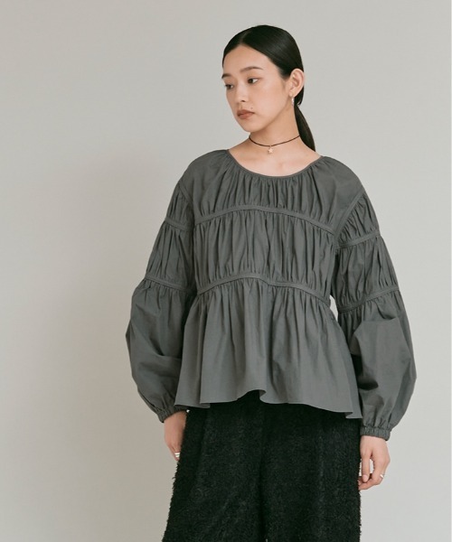 W:Huku(フーク)の「タイプライター 切り替え シャーリング トップス /Cotton Typewriter Shirring Flare Top(シャツ/ブラウス・レディース・オフホワイト/グレー/ブラック・FREE)」の18枚目の写真