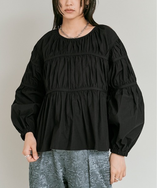 W:Huku(フーク)の「タイプライター 切り替え シャーリング トップス /Cotton Typewriter Shirring Flare Top(シャツ/ブラウス・レディース・オフホワイト/グレー/ブラック・FREE)」の22枚目の写真