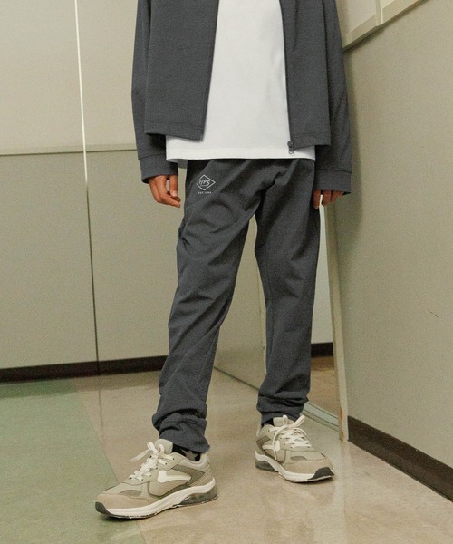 GLOBAL WORK（グローバルワーク）の「スゴラクストレッチリブパンツ/575618（その他パンツ・キッズ・チャコールグレー/グレー/カーキ/ブラック・160cm/150cm/140cm/130cm）」の21枚目の写真