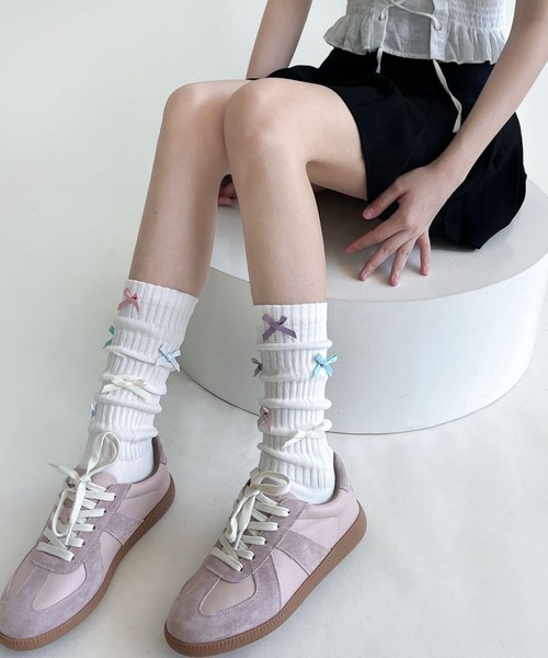 Burner(バーナー)の「【OKUOKU 0909】マルチ リボン付き ガーリーソックス oku-socks-806622335886-11(ソックス/靴下・レディース・オフホワイト/ホワイト/ブルーグレー/スモークピンク/ブラック・FREE)」の1枚目の写真