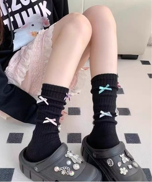 Burner(バーナー)の「【OKUOKU 0909】マルチ リボン付き ガーリーソックス oku-socks-806622335886-11(ソックス/靴下・レディース・オフホワイト/ホワイト/ブルーグレー/スモークピンク/ブラック・FREE)」の3枚目の写真