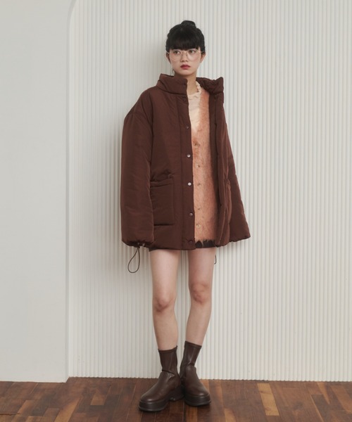 REMOON（リムーン）の「スタンドカラーボリュームミディコート（ダウンジャケット/コート・レディース・アイボリー/イエロー/ブラウン・FREE）」の9枚目の写真