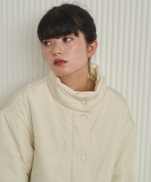 REMOON（リムーン）の「スタンドカラーボリュームミディコート（ダウンジャケット/コート・レディース・アイボリー/イエロー/ブラウン・FREE）」の16枚目の写真