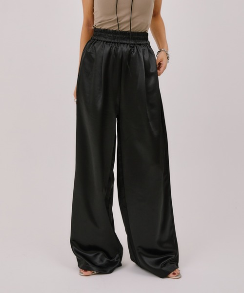 LIENCOEUR（リアンクール）の「ラスターサテンストレートパンツ（その他パンツ・レディース・アイボリー/ブラック/イエロー・FREE）」の3枚目の写真