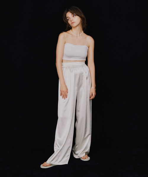 LIENCOEUR（リアンクール）の「ラスターサテンストレートパンツ（その他パンツ・レディース・アイボリー/ブラック/イエロー・FREE）」の7枚目の写真