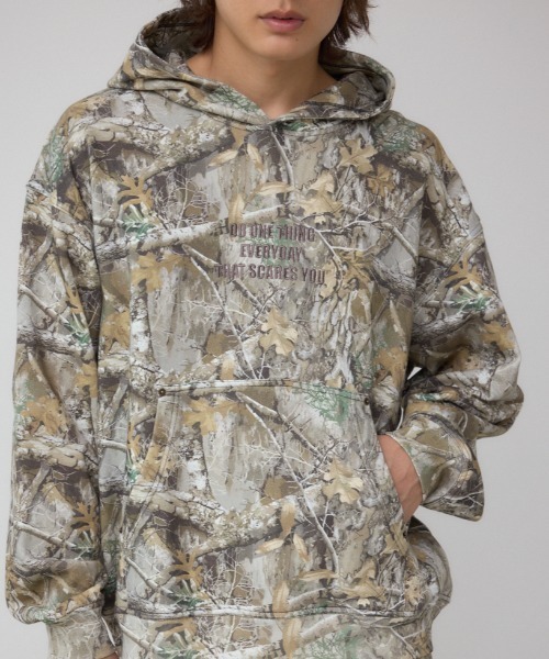 AZUL by moussy(アズールバイマウジー)の「スウェットプルオーバーパーカー(パーカー・メンズ・グリーン系その他2/ライトブラック/ブラック・MEDIUM/LARGE)」の3枚目の写真