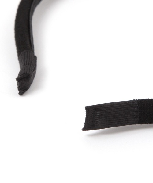 Elura（エルーラ）の「フェイクスエードカチューシャ（カチューシャ・レディース・ダークブラウン/ブラック・FREE）」の5枚目の写真