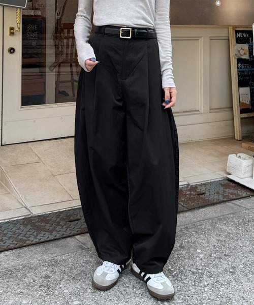 LE MORE(リモア)の「タックカーブパンツ(その他パンツ・レディース・ブラウン/ブラック/カーキ・FREE)」の4枚目の写真