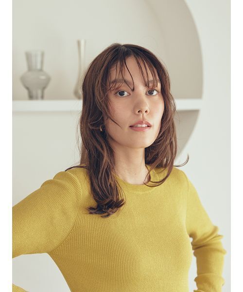 Mila Owen(ミラオーウェン)の「シアーラメクルーネックニットプルオーバー(ニット/セーター・レディース・グレー/ブラック/イエロー/ミント・1/0)」の8枚目の写真