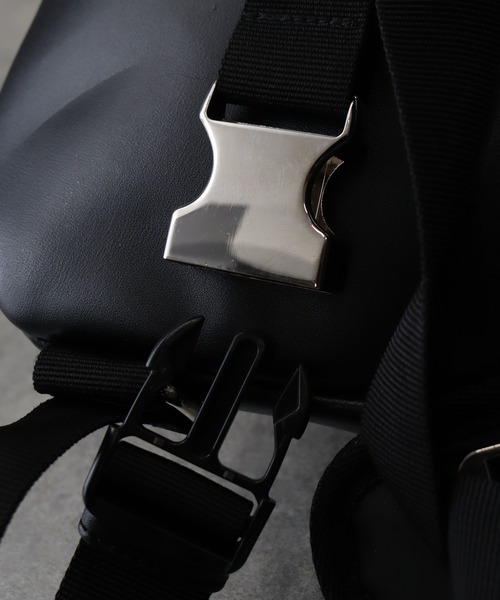 welise（ウェライズ）の「【welise×ADAMPATEK】アーティフィシャルレザー ギミックワンショルダーバッグ（ショルダーバッグ・メンズ・ブラック・FREE）」の14枚目の写真