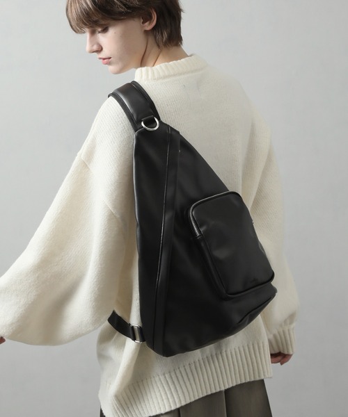 【新品未使用】Win Velence ショルダーバッグ a.v.v ショルダーバッグ バッグ チェーンミニショルダーバッグ