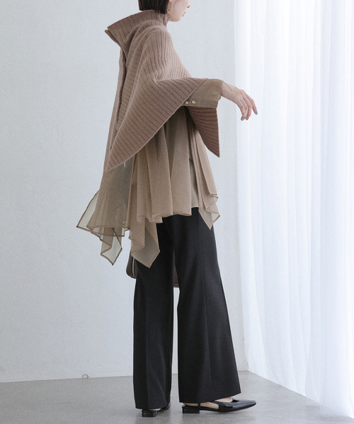 La TOTALITE（ラトータリテ）の「【洗える】ヘムフレアシアーチュニック（シャツ/ブラウス・レディース・アイボリー/キャメル・38/36）」の2枚目の写真