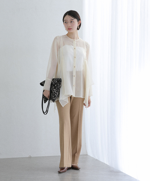 La TOTALITE（ラトータリテ）の「【洗える】ヘムフレアシアーチュニック（シャツ/ブラウス・レディース・アイボリー/キャメル・38/36）」の3枚目の写真