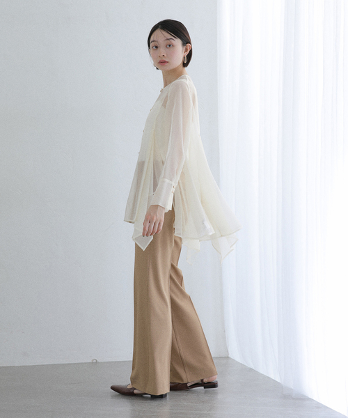 La TOTALITE（ラトータリテ）の「【洗える】ヘムフレアシアーチュニック（シャツ/ブラウス・レディース・アイボリー/キャメル・38/36）」の4枚目の写真