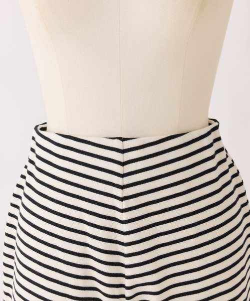 Seemi. byNICECLAUP（ シーミーバイナイスクラップ）の「【Seemi.】ボーダーショートパンツ（その他パンツ・レディース・グレー×ホワイト/ホワイト×ブルー/ホワイト×ブラック・FREE）」の6枚目の写真