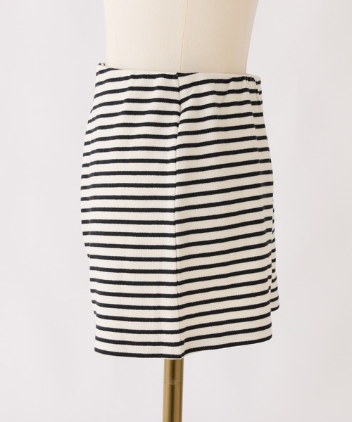 Seemi. byNICECLAUP（ シーミーバイナイスクラップ）の「【Seemi.】ボーダーショートパンツ（その他パンツ・レディース・グレー×ホワイト/ホワイト×ブルー/ホワイト×ブラック・FREE）」の4枚目の写真