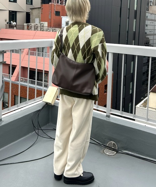 B.R.U（ブル）の「フェイクレザー2WAYショルダーバッグ（ショルダーバッグ・メンズ・ブラック/ブラウン・FREE）」の8枚目の写真