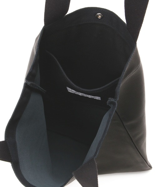 MARGARET HOWELL（マーガレットハウエル）の「LIGHTWEIGHT LEATHER（トートバッグ・レディース・ブラック・FREE）」の6枚目の写真