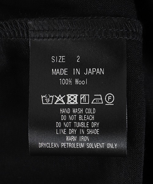 marka（マーカ）の「marka / マーカ：CREW NECK -2/72 WOOL SINGLE JERSEY WASHABLE-：M25C21CS02C[COR]（Tシャツ/カットソー・メンズ・ブラック・M/S）」の4枚目の写真