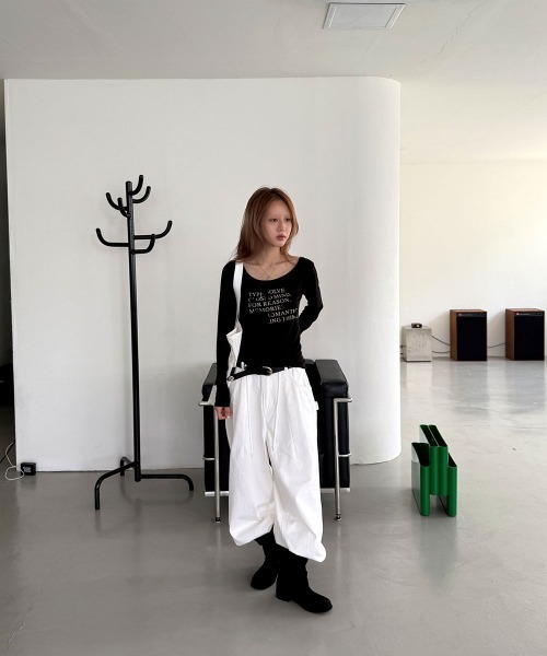 4INT.(フォイント)の「カーペンター バルーン コットン ストリング ワイド パンツ(その他パンツ・レディース・ホワイト/ブラック/カーキ・S/M/L)」の6枚目の写真