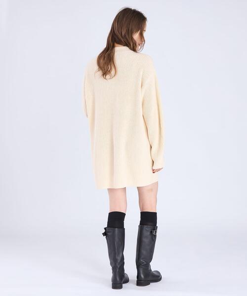 To b. by agnes b.（トゥービーバイアニエスベー）の「ボトルネック ニット ワンピース（ワンピース・レディース・ホワイト系その他・FREE）」の3枚目の写真