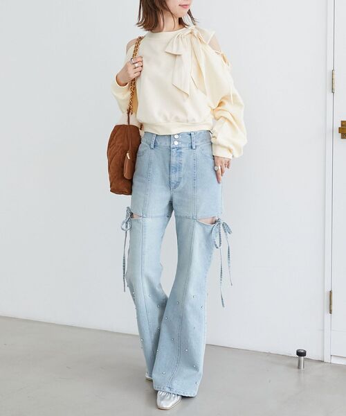 MAJESTIC LEGON（マジェスティックレゴン）の「スリットビジューフレアデニムパンツ（デニムパンツ・レディース・ネイビー/サックスブルー/ブルー・SMALL/MEDIUM）」の19枚目の写真